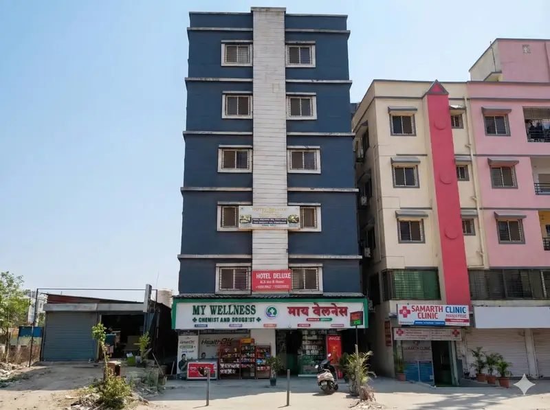 Hotel Deluxe building exterior in Hinjawadi, Pune